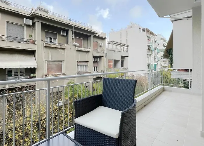 Kodrigktonos Central 77Sqm Apt In Viktoria